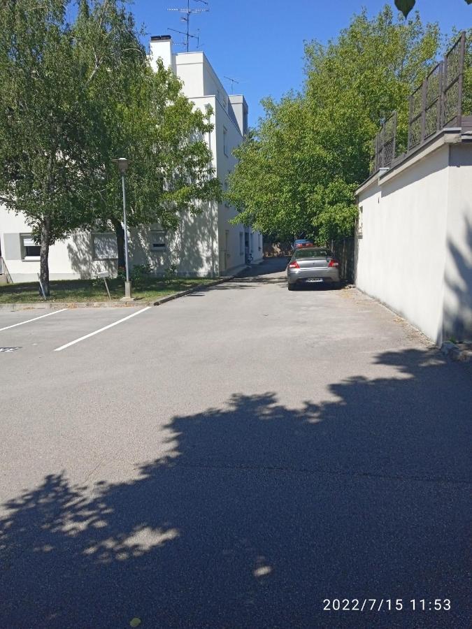 Le Phenix A Internet Haut Debit & Parking Dijon Exteriér fotografie
