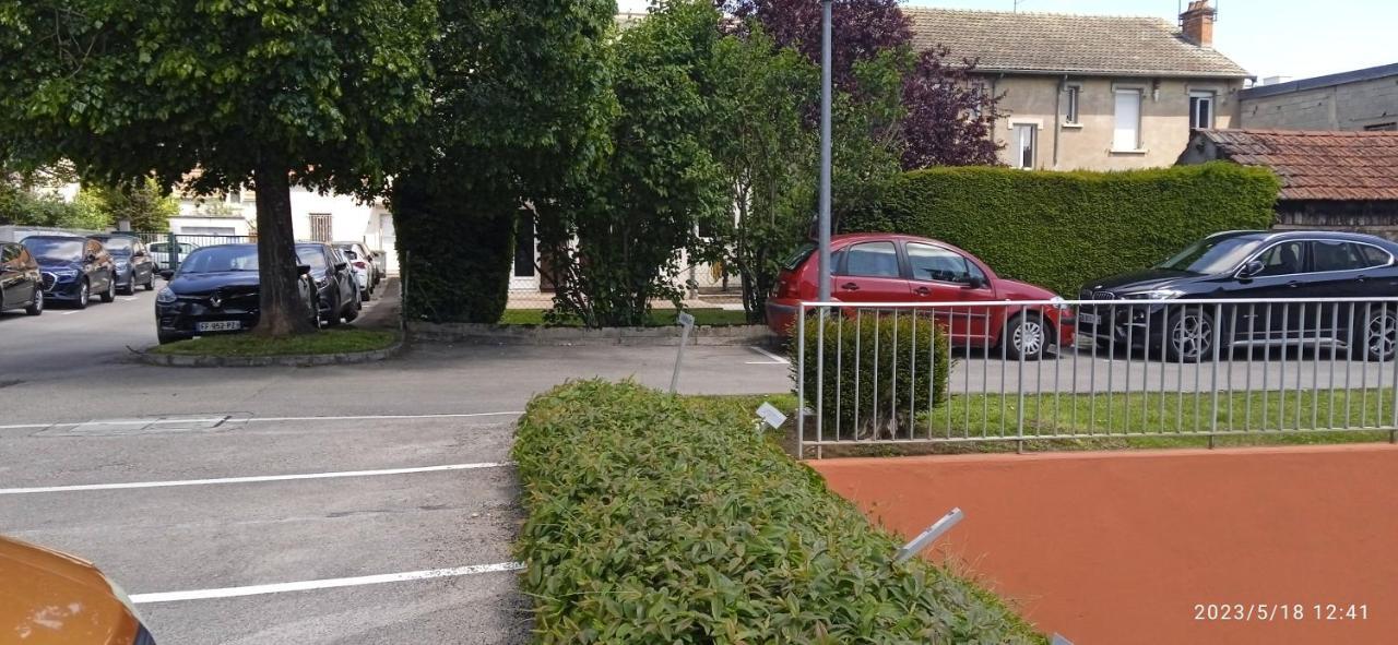 Le Phenix A Internet Haut Debit & Parking Dijon Exteriér fotografie