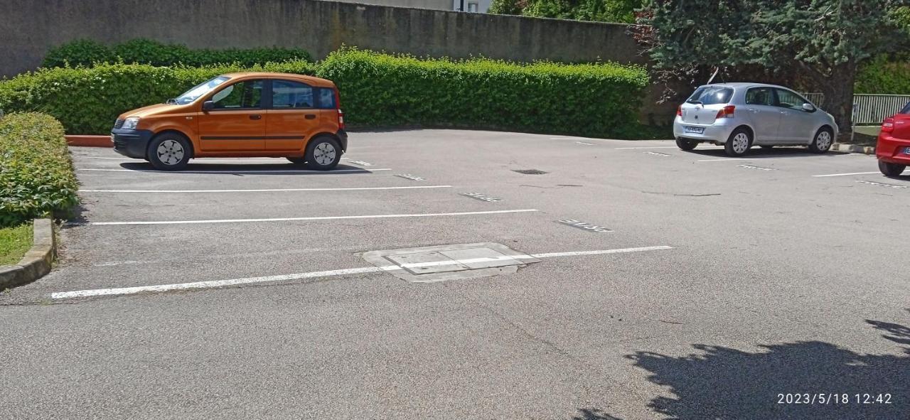 Le Phenix A Internet Haut Debit & Parking Dijon Exteriér fotografie