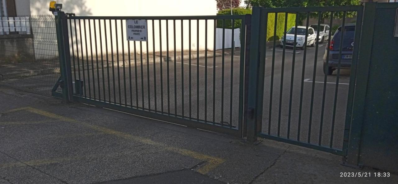Le Phenix A Internet Haut Debit & Parking Dijon Exteriér fotografie