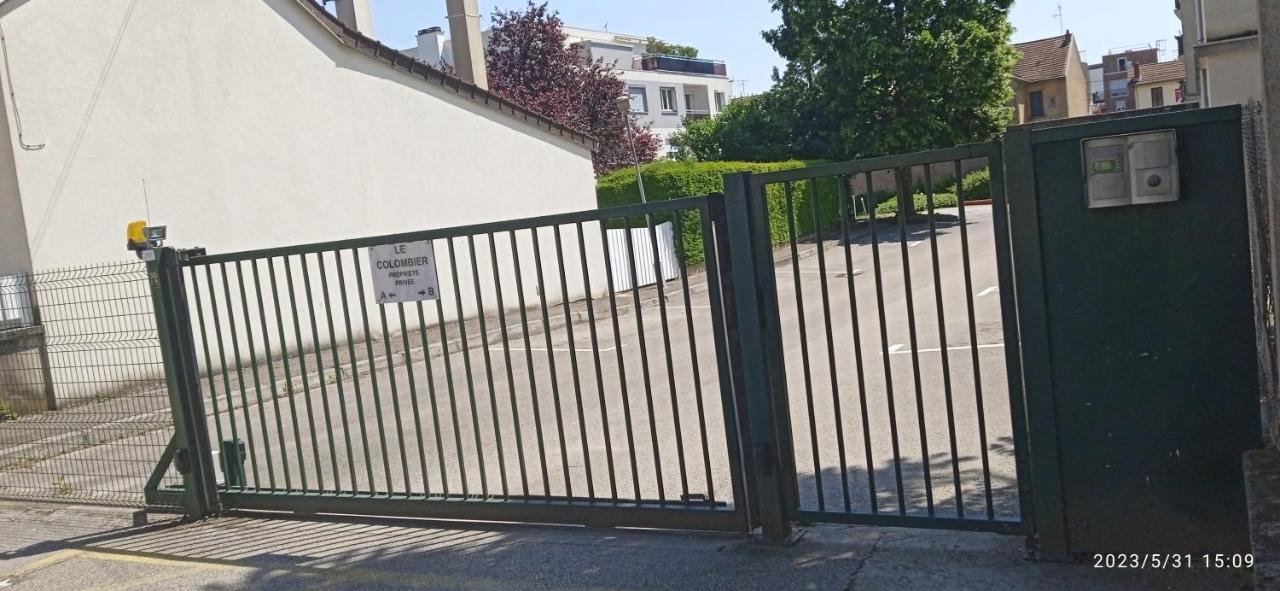 Le Phenix A Internet Haut Debit & Parking Dijon Exteriér fotografie