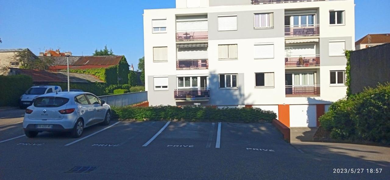Le Phenix A Internet Haut Debit & Parking Dijon Exteriér fotografie